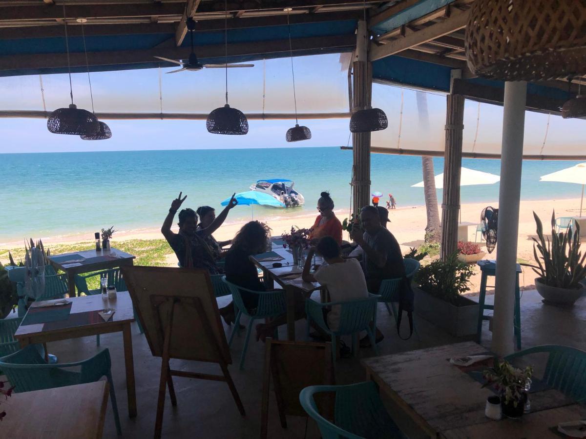 Le Petit Saint Tropez Hotel Khanom Ngoại thất bức ảnh