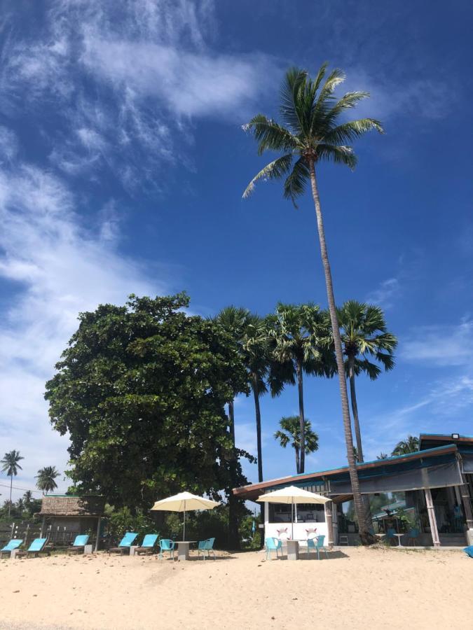 Le Petit Saint Tropez Hotel Khanom Ngoại thất bức ảnh