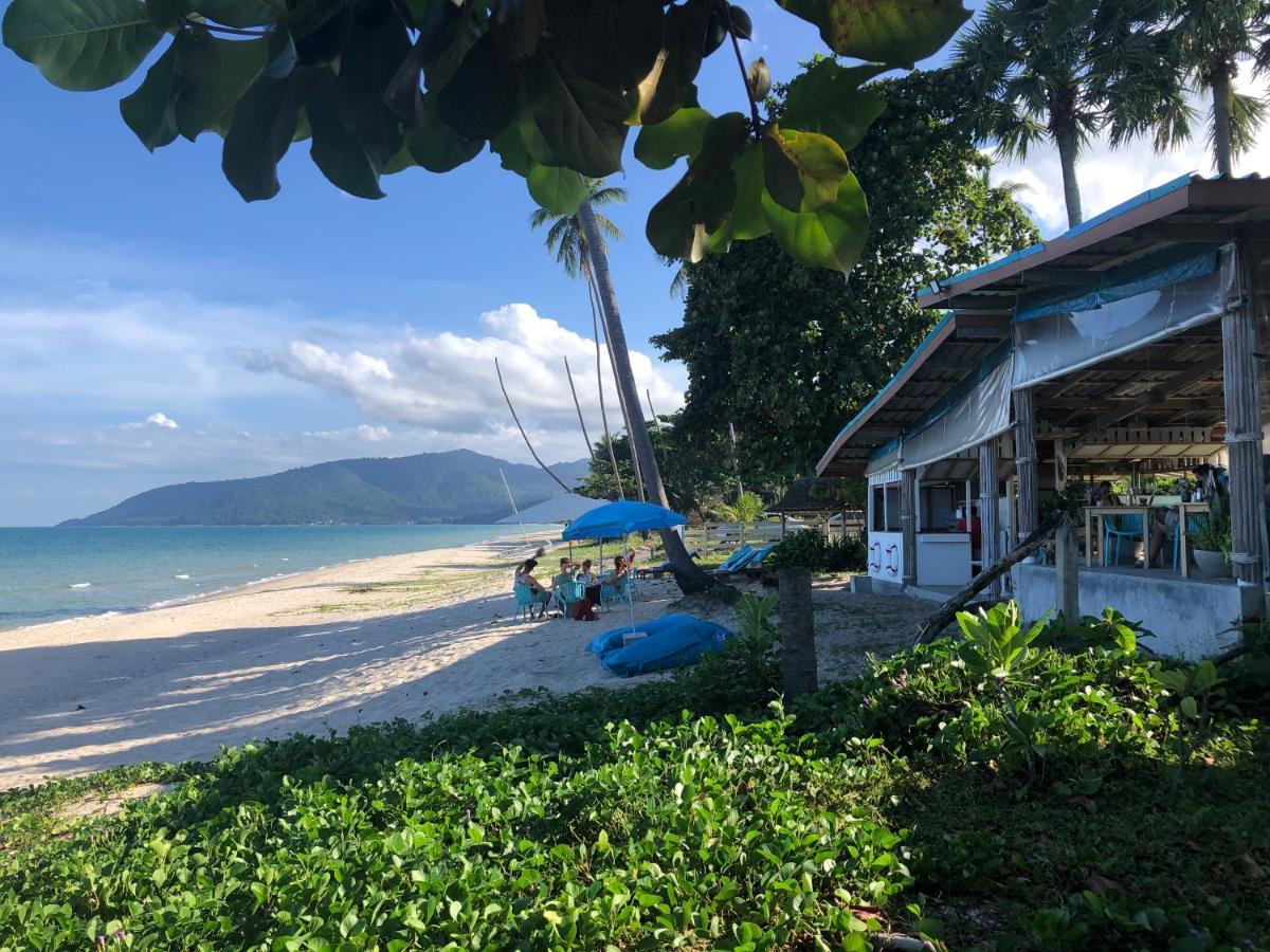 Le Petit Saint Tropez Hotel Khanom Ngoại thất bức ảnh