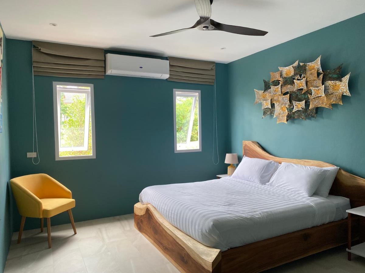 Le Petit Saint Tropez Hotel Khanom Ngoại thất bức ảnh