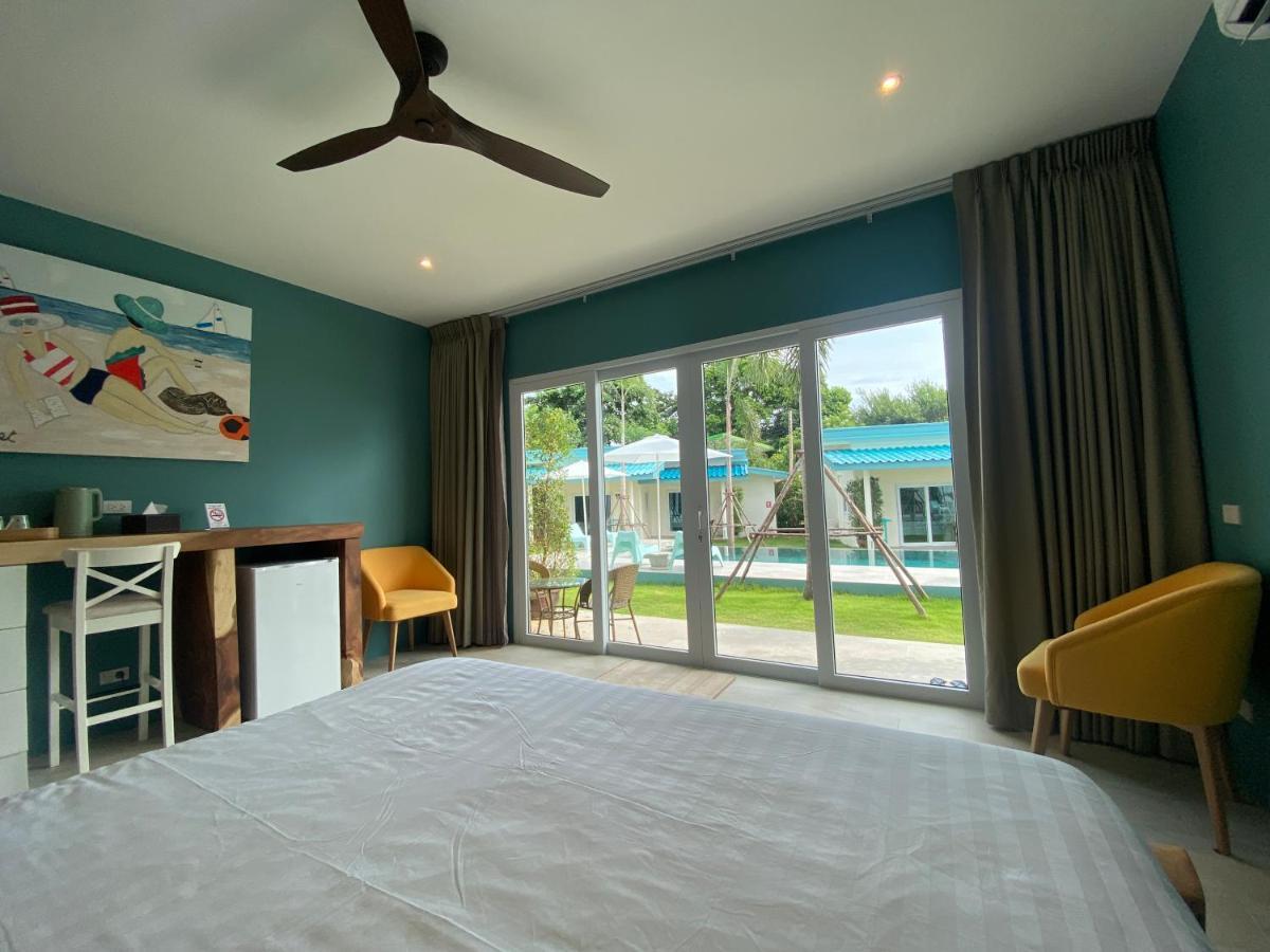 Le Petit Saint Tropez Hotel Khanom Ngoại thất bức ảnh
