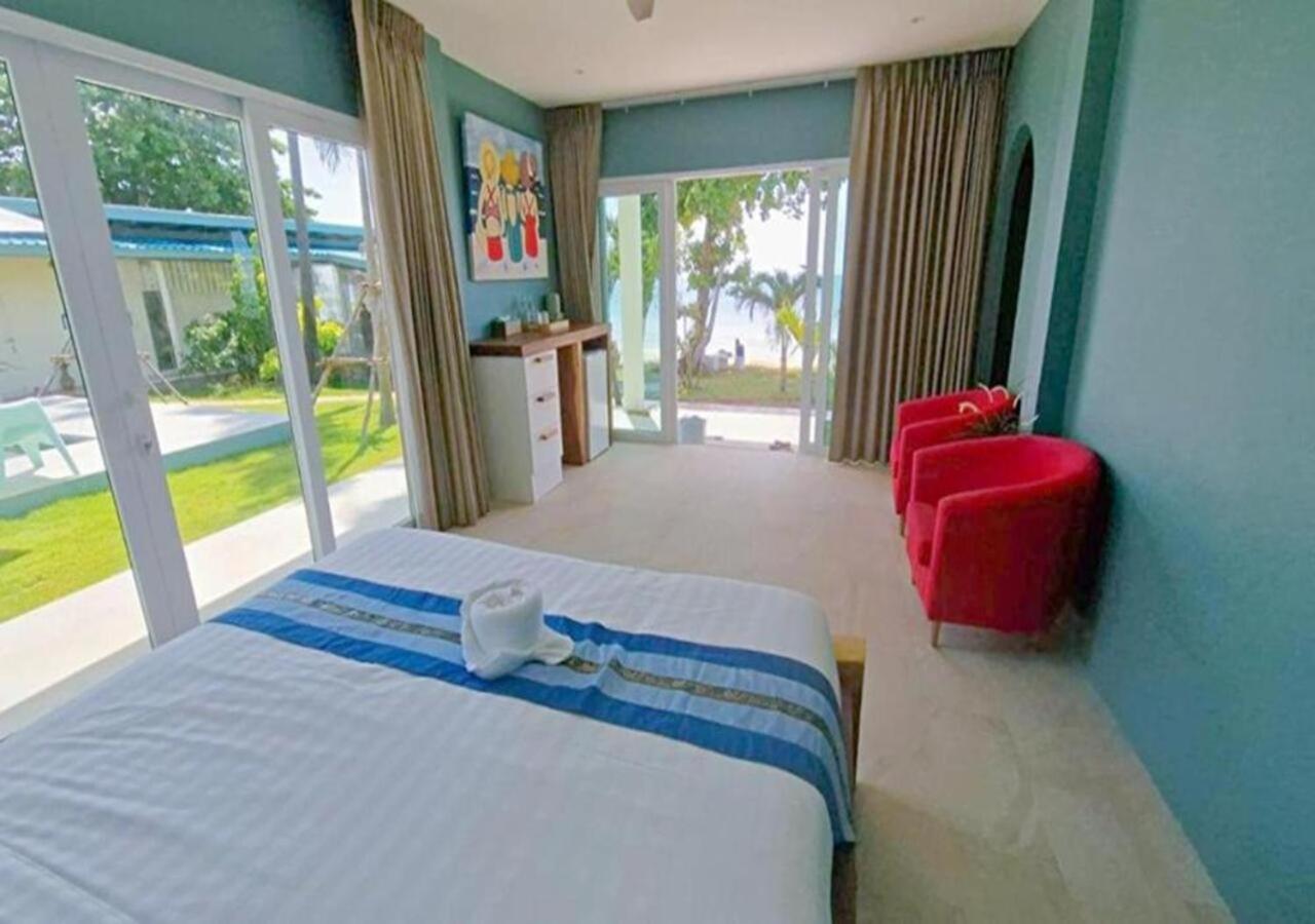 Le Petit Saint Tropez Hotel Khanom Ngoại thất bức ảnh