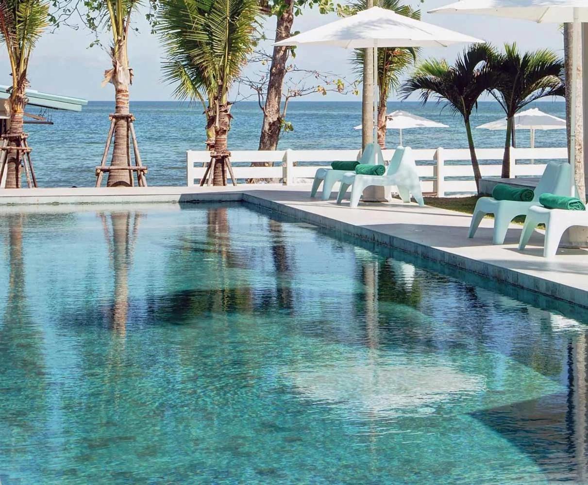 Le Petit Saint Tropez Hotel Khanom Ngoại thất bức ảnh