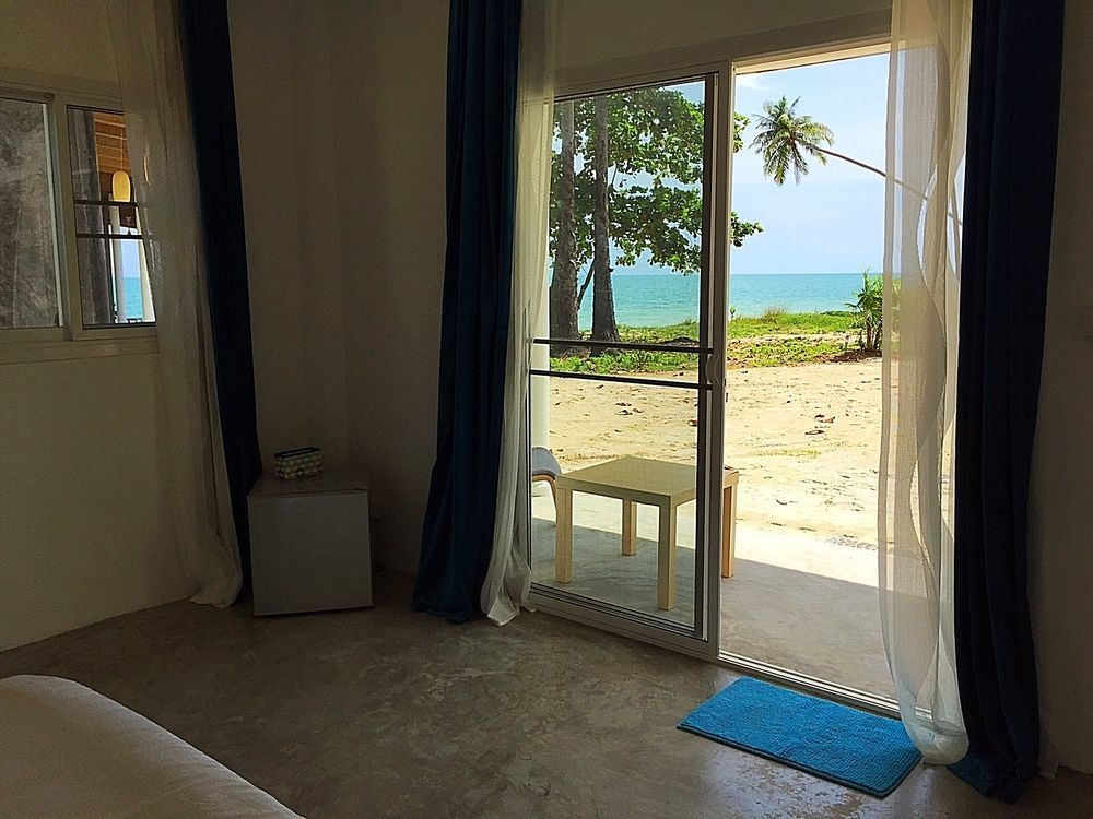Le Petit Saint Tropez Hotel Khanom Ngoại thất bức ảnh